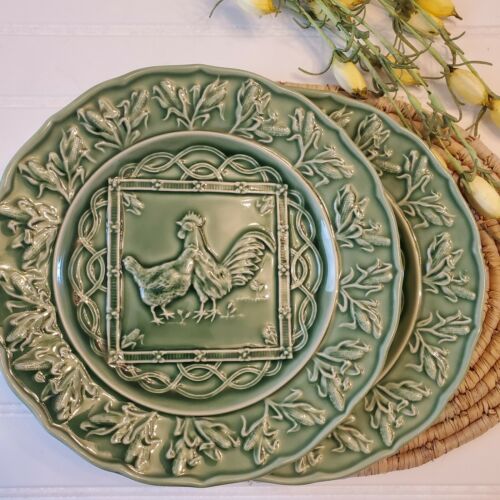 2 Bordallo Pinheiro Portugal Green Embossed  Luncheon Plates Chicken Rooster Hen