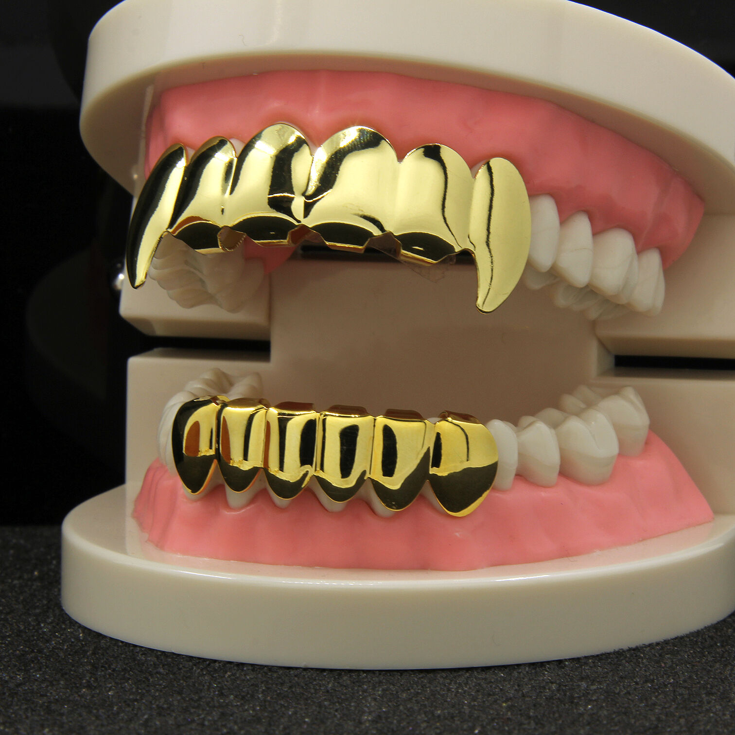 New Custom 14k Gold Plated Hip Hop Teeth Grillz Caps Top & Bottom Grill Fang Set